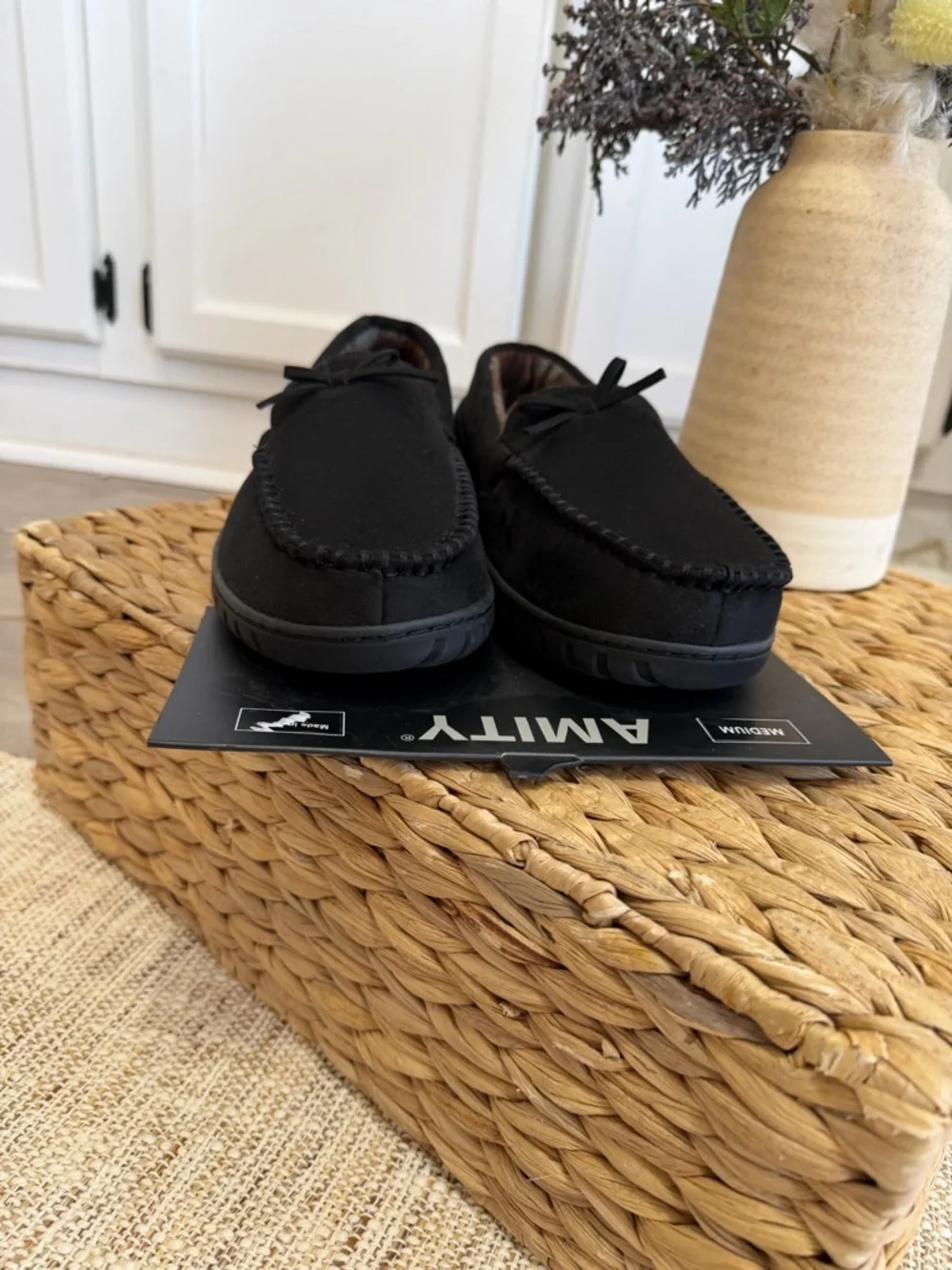 New Men’s Luxury Black Moccasin Slippers Size Medium Amity Moccasin Slippers